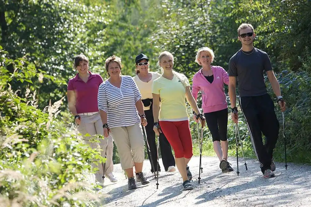 Bewegungsprogramm Nordic Walking in Bad Füssing Nordic Walking Gruppe